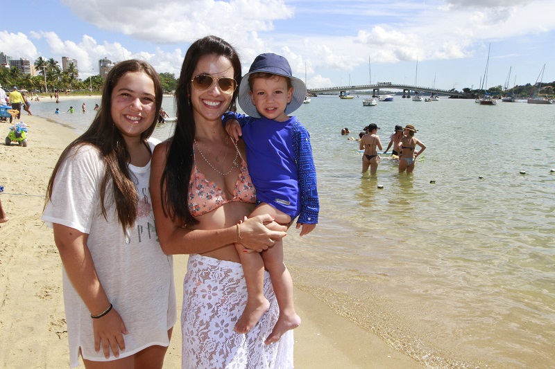 A administradora Luciana Cribari com a família (Foto: Kadidja Fernandes/ AT/ 26/01/2019)