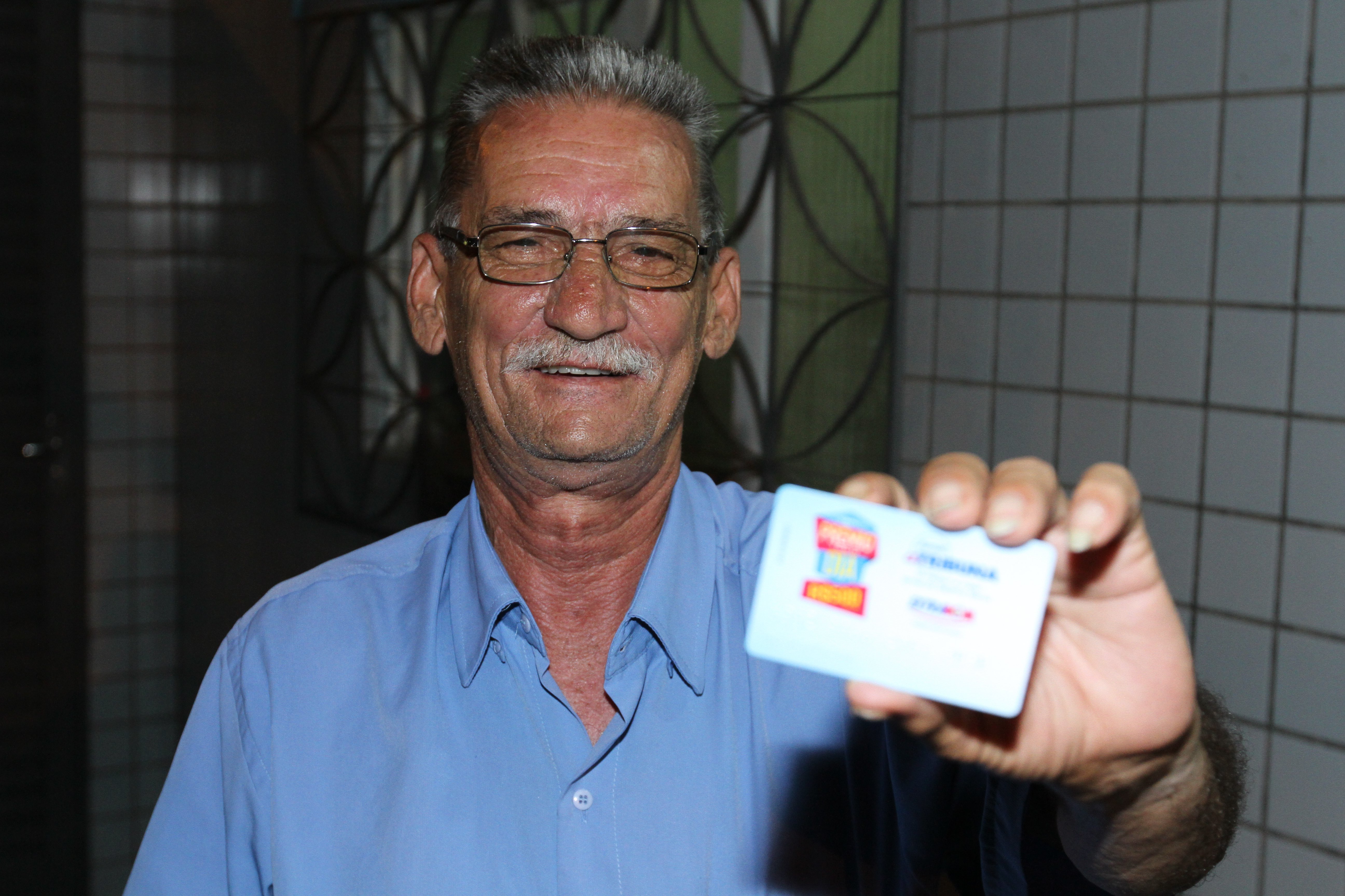 Antonio Martinho Petronetto, de Santa Cecília, Cariacica, é um dos 7 ganhadores da promoção Prêmio Todo Dia, da Rede Tribuna. (Foto: Beto Morais/AT)