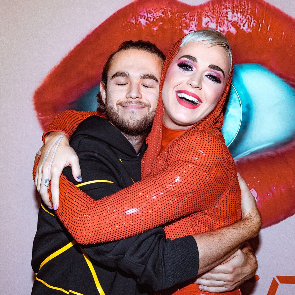 O produtor ao lado da cantora (Foto: Chris Yoder/ Reprodução/ Instagram @zedd )