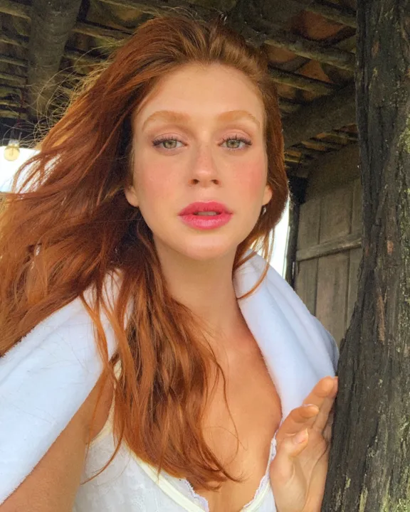 Imagem ilustrativa da imagem Marina Ruy Barbosa aproveita "respiro da TV" para realizar sonho na moda