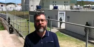 Imagem ilustrativa da imagem Ernesto Araújo entra na mira da oposição na CPI