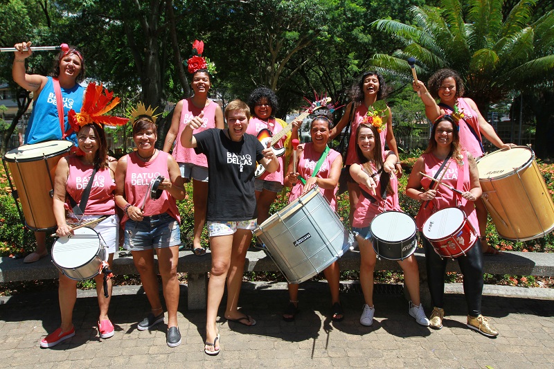 BatuQdellas agitam na Rua da Lama, em Jardim da Penha, Vitória (Foto: Dayana Souza/ AT)