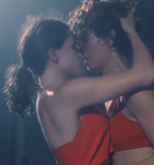 Imagem do clipe de "Ninguém perguntou por você". (Foto: Reprodução Youtube)