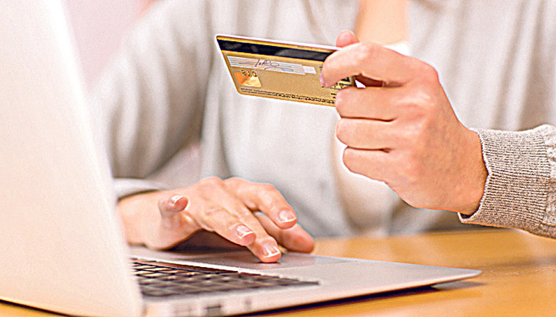 Especialistas justificam que, durante a madrugada, as compras criminosas chamam mais atenção das lojas virtuais (Foto: Divulgação / Arquivo AT)