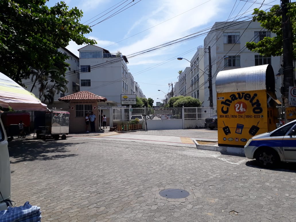 Condomínio em que pai manteve filha refém por mais de 4h (Foto: Patrícia Maciel)