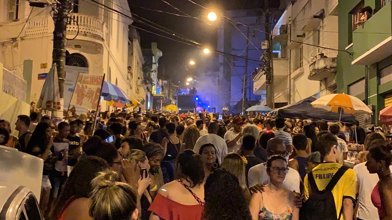 Foliões da Descida da Ladeira da Unidos da Piedade desfilaram    (Foto: Kadidja Fernandes/ AT)