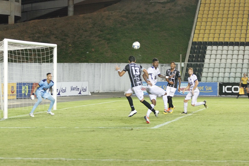 Uruguaio fez primeiro gol e deu assistência no jogo contra o Vitória (Foto: Leonardo Bicalho/ AT/ 23/02/2019)