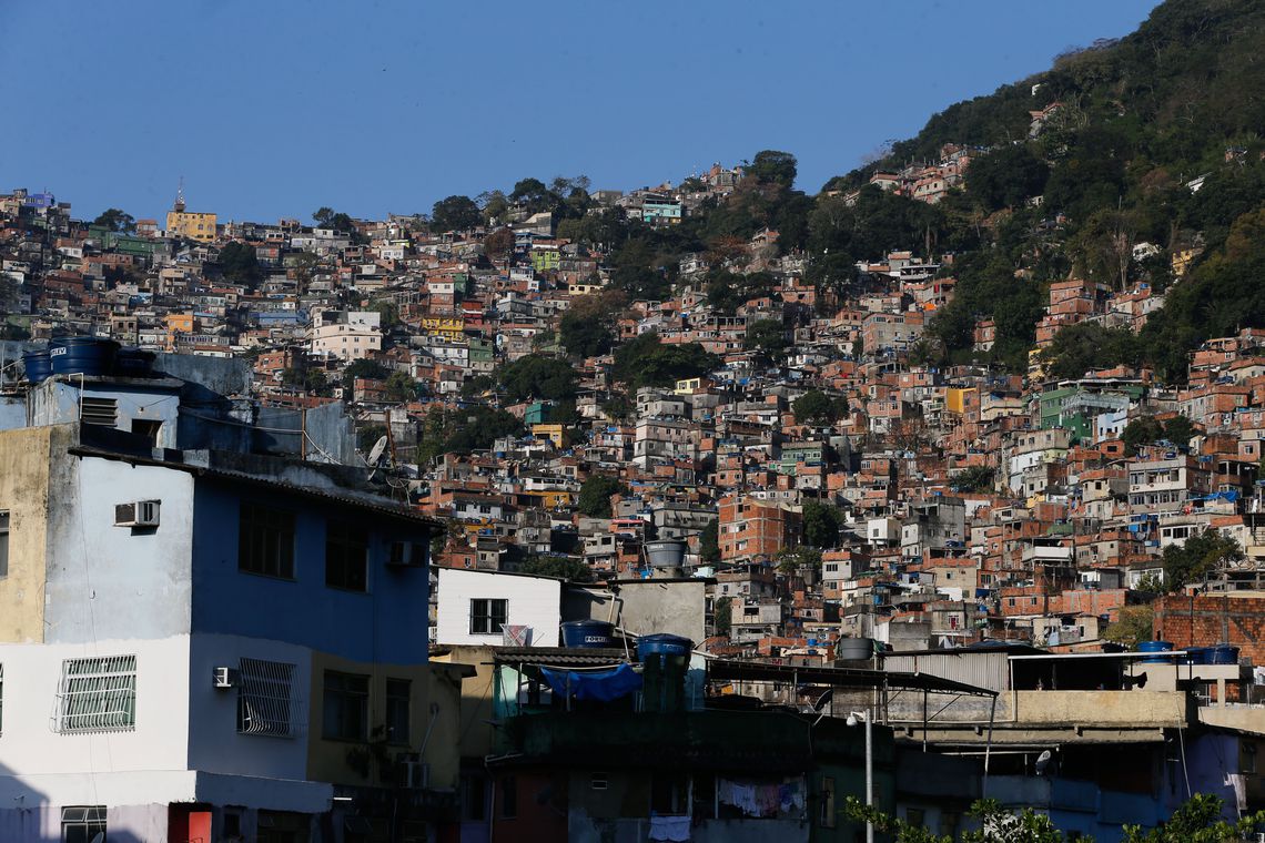 Pedra de grande está no alto do Morro Dois Irmãos. (Foto: Fernando Frazão/ Agência Brasil)