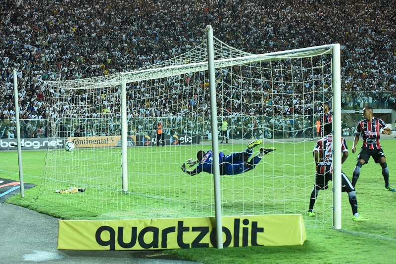 Primeiro gol do Vasco saiu aos 26 minutos do primeiro tempo (Foto: Beto Morais/ AT/ 20/02/19)
