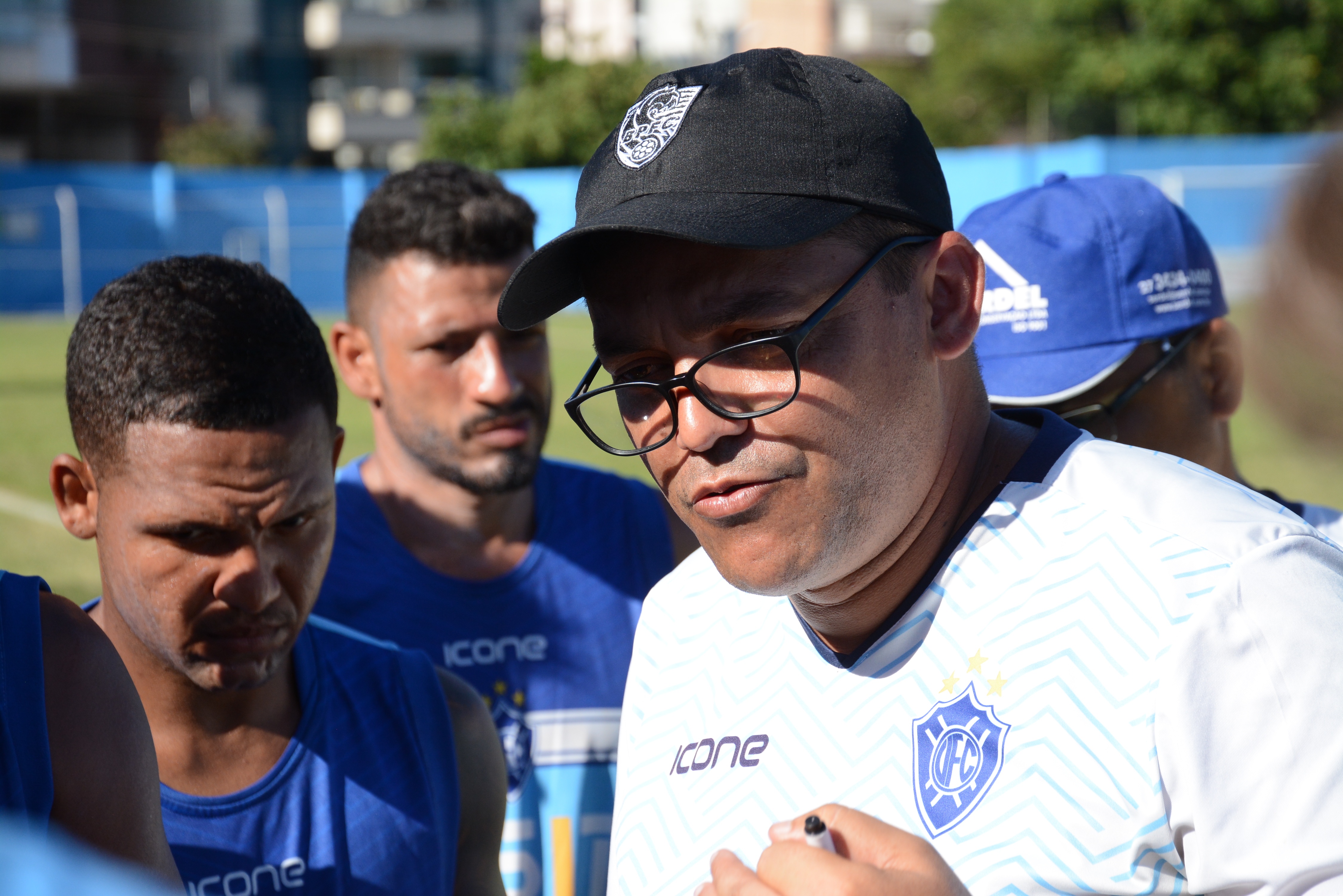 Técnico Cláudio Roberto deixou o comando do Vitória após apenas duas rodadas do Capixabão (Foto: Henrique Montovanelli)