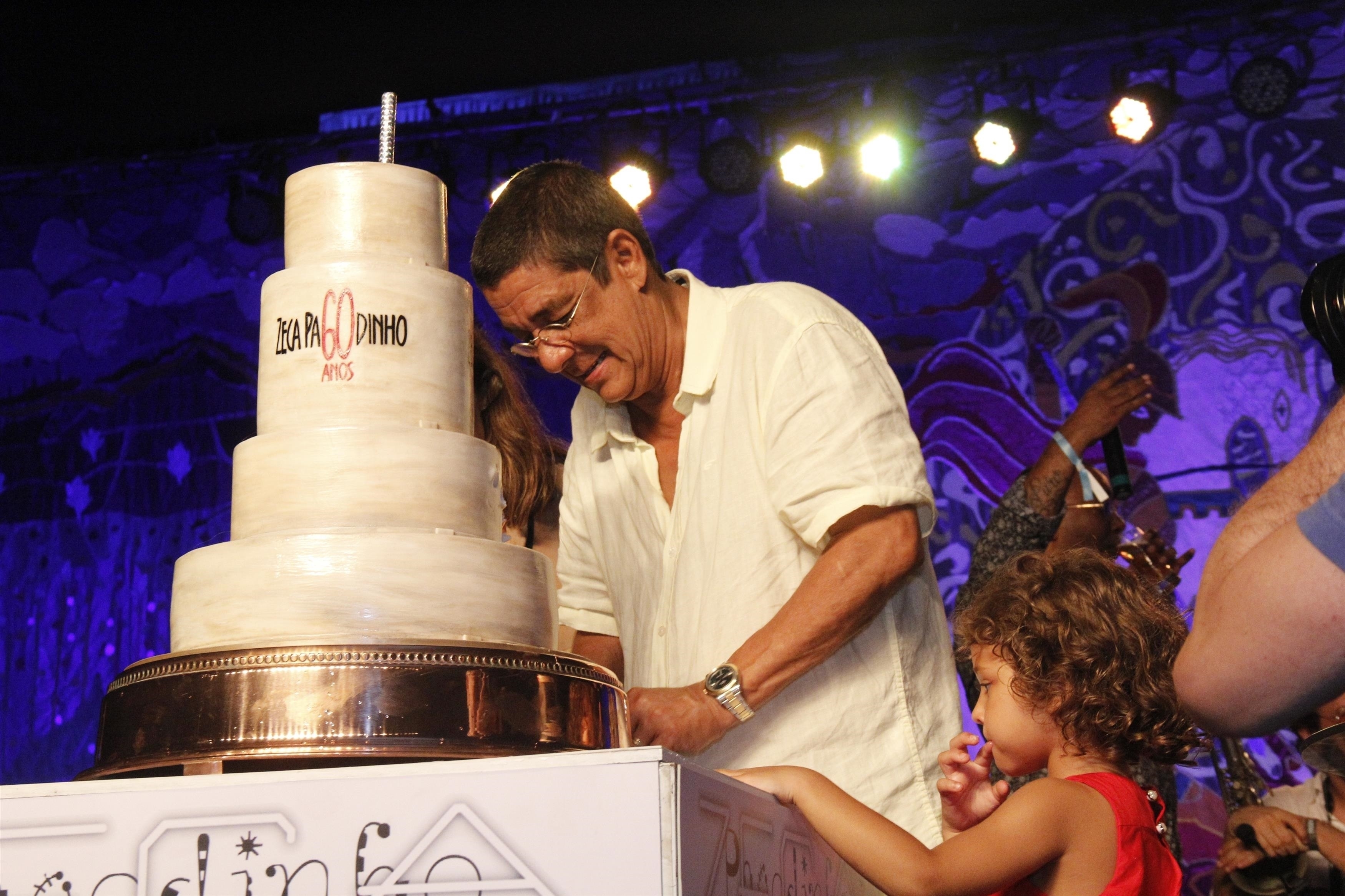 Zeca Pagodinho durante festa de aniversário (Foto: Wallace Barbosa/ AgNews )