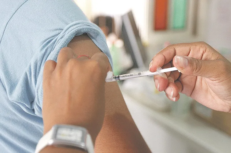 Imagem ilustrativa da imagem Bio-Manguinhos e Butantan já preparam fábricas para vacina contra novo coronavírus
