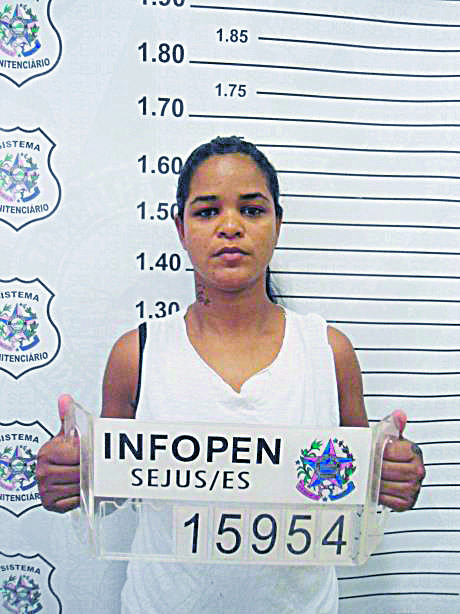 Aline Alcântara fugiu do Hucam deixando o filho de dois meses para trás. (Foto: Divulgação Sejus)