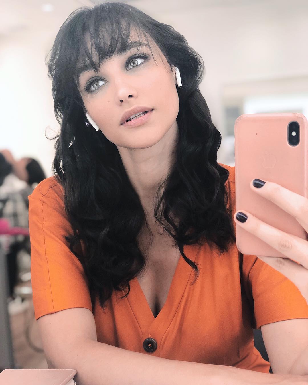 Débora Nascimento (Foto: Reprodução/ Instagram @debranascimento)
