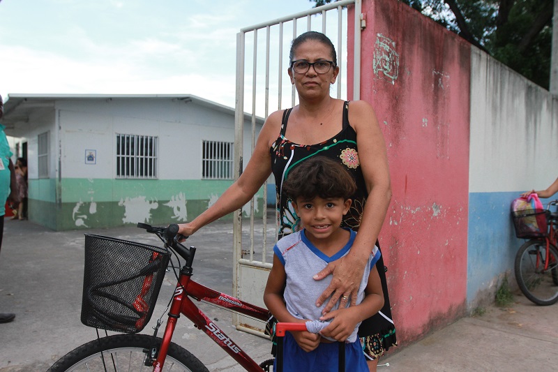 Rosimere Fiorio com o neto José Adriano (Foto: Dayana Souza/ AT/ 19/03/2019)