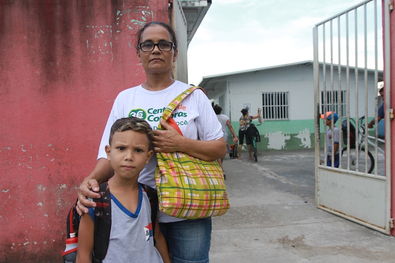 Hilda Maria Figueiredo com o neto Antonny (Foto: Dayana Souza/ AT/ 19/03/2019)