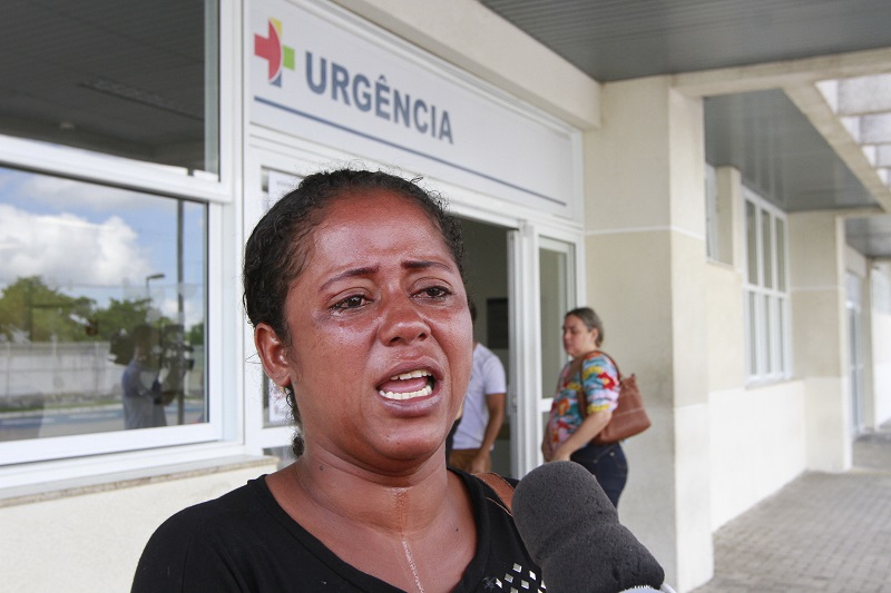 Aline se emociona ao falar sobre o que aconteceu com a família (Foto: Kadidja Fernandes/ AT/ 04/03/2019)