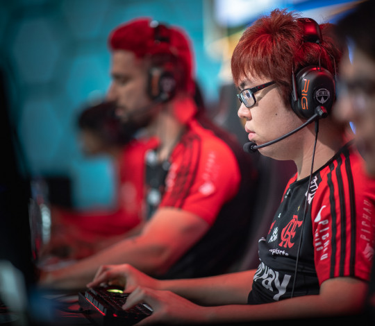 Equipe de jogos eletrônicos do Flamengo, que disputa o Campeonato Brasileiro de League of Legends (Foto: Riot Games / Flamengo)