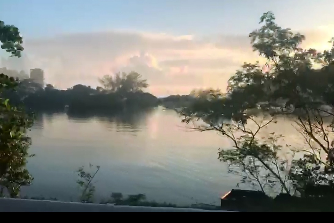 Fumaça de turfa invade Guarapari (Foto: Reprodução / Youtube)