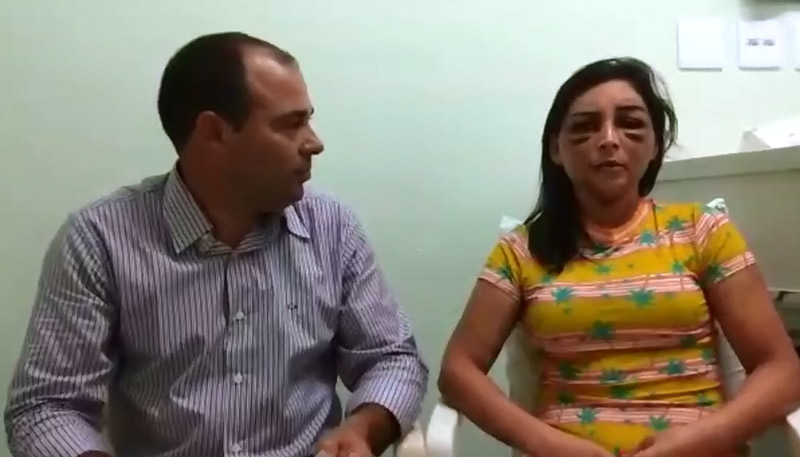Antes de deixar o hospital, Jane gravou uma mensagem de agradecimento ao lado do irmão (Foto: Reprodução / Youtube)