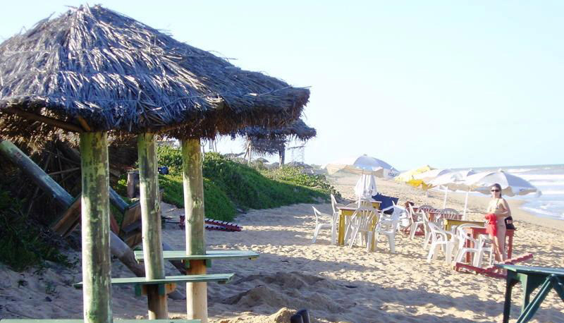 Praia de Itaúnas, onde o técnico em mecânica se afogou (Foto: Dean Nonato / A Tribuna)