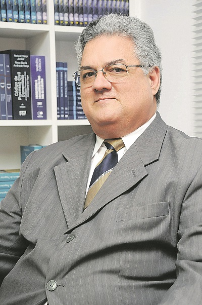 Professor, advogado e especialista em Direito Constitucional Luiz Otávio Coelho (Foto: Divulgação)