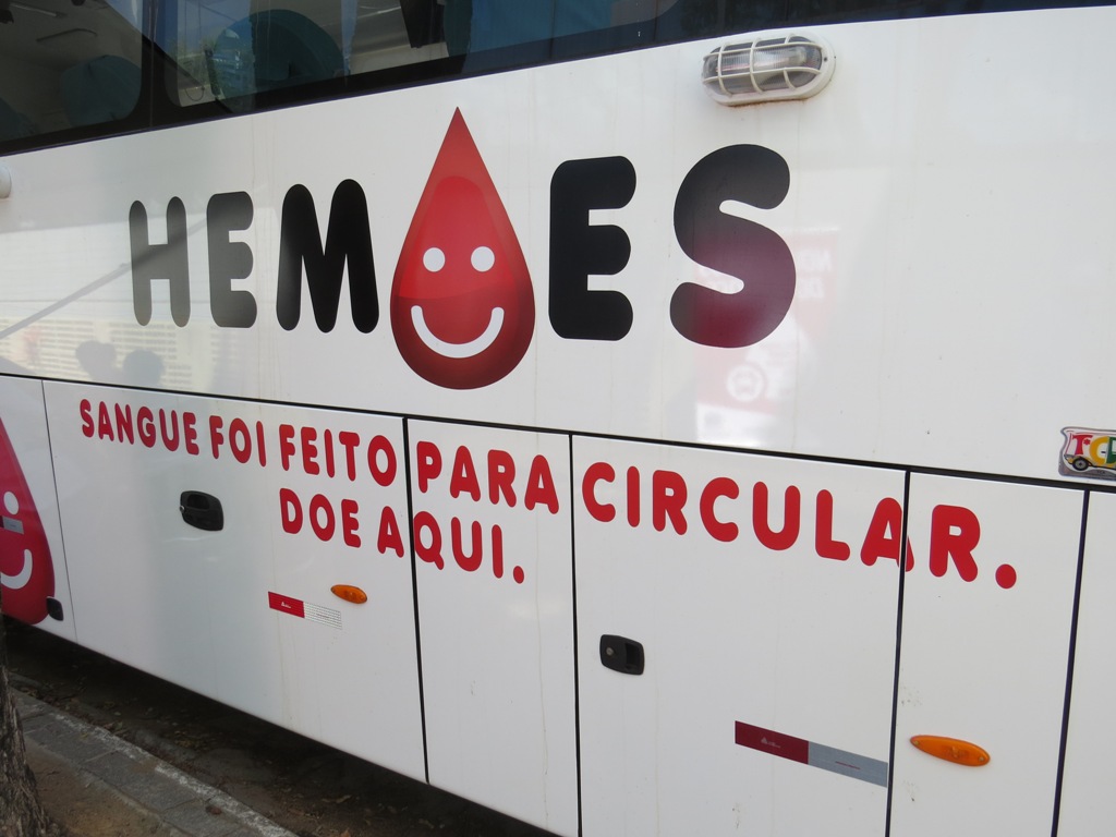 Ônibus de coleta do Hemoes (Foto: Divulgação / SESA)