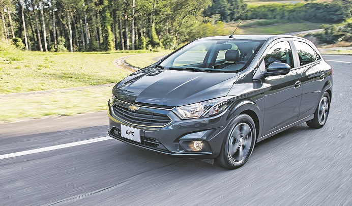 Em seu 4º ano na liderança nacional, o Onix superou a barreira das 200 mil unidades no País. No Estado, são vendidos em média 220 carros por mês (Foto: Divulgação/General Motors)