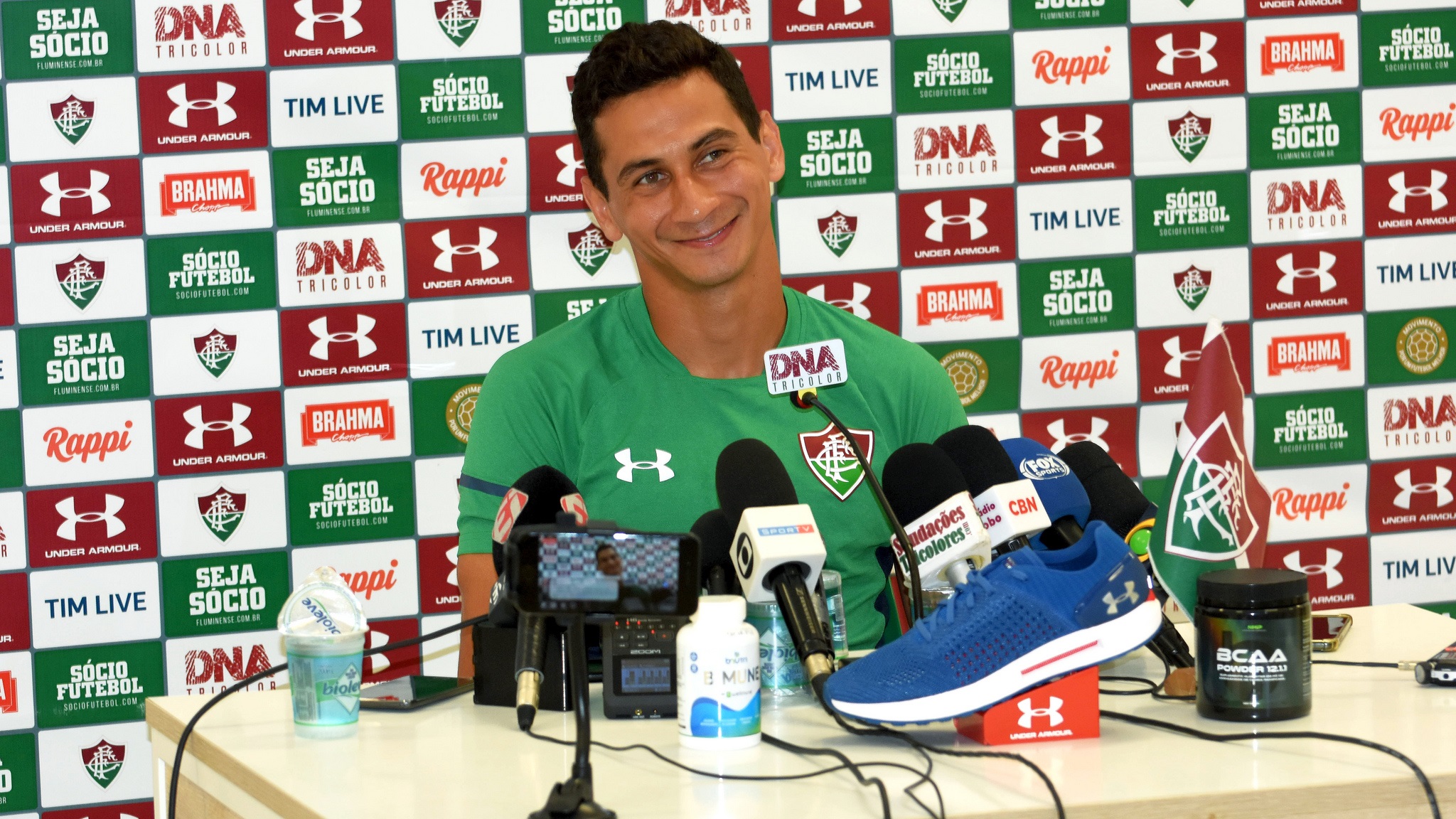 Ganso solta um sorriso, após apenas três jogos com a camisa do Fluminense: “Estou apenas me divertindo jogando futebol. E muito feliz” (Foto: Mailson Santana/ FFC)