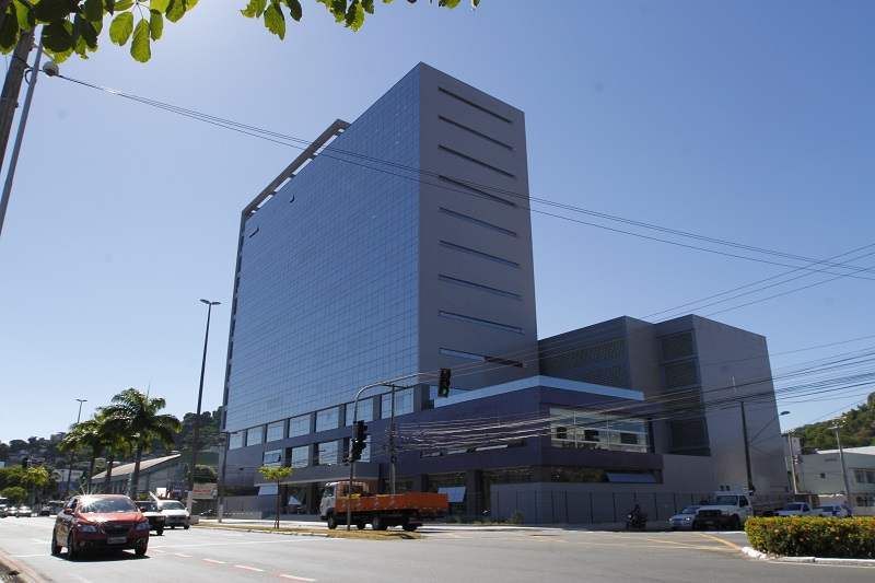 Prédio da receita, perto de ser inaugurado, vai atrair novos negócios (Foto: Leone Iglesias/ AT)
