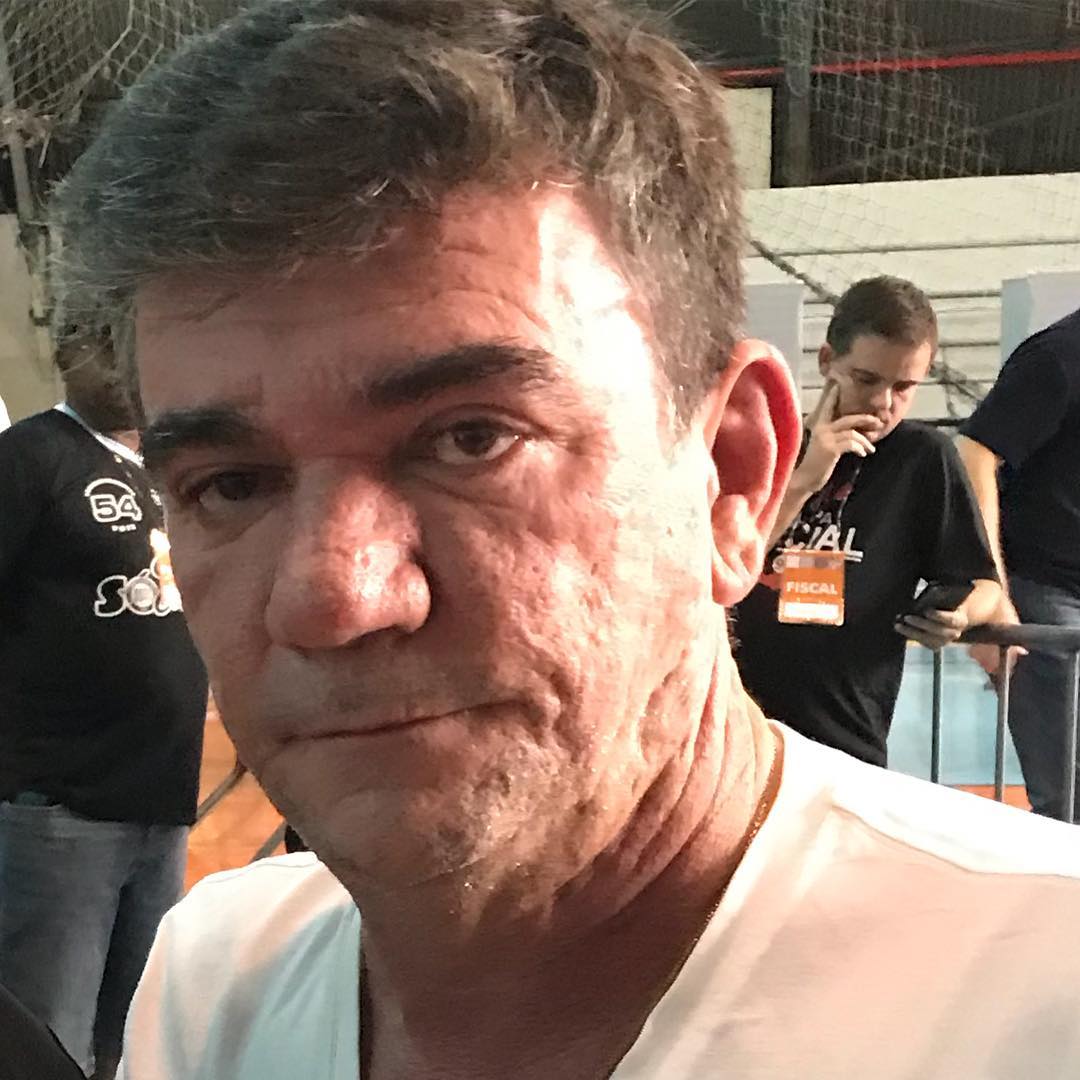 Andrés está consciente, com respiração normalizada e conversando (Foto: Reprodução/ Instagram @andressanchez_oficial)