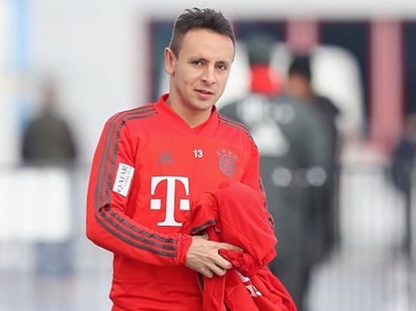 Lateral-direito Rafinha. (Foto: Reprodução/Instagram @r_13official)