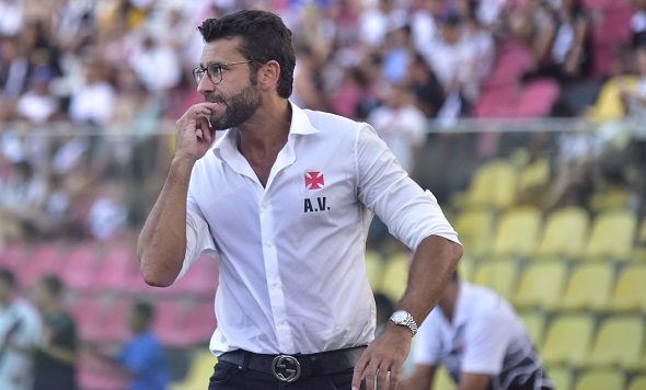 Técnico Alberto Valentim vai novamente dirigir o Botafogo (Foto: Rodrigo Gavini/ AT/ 17/03/19)