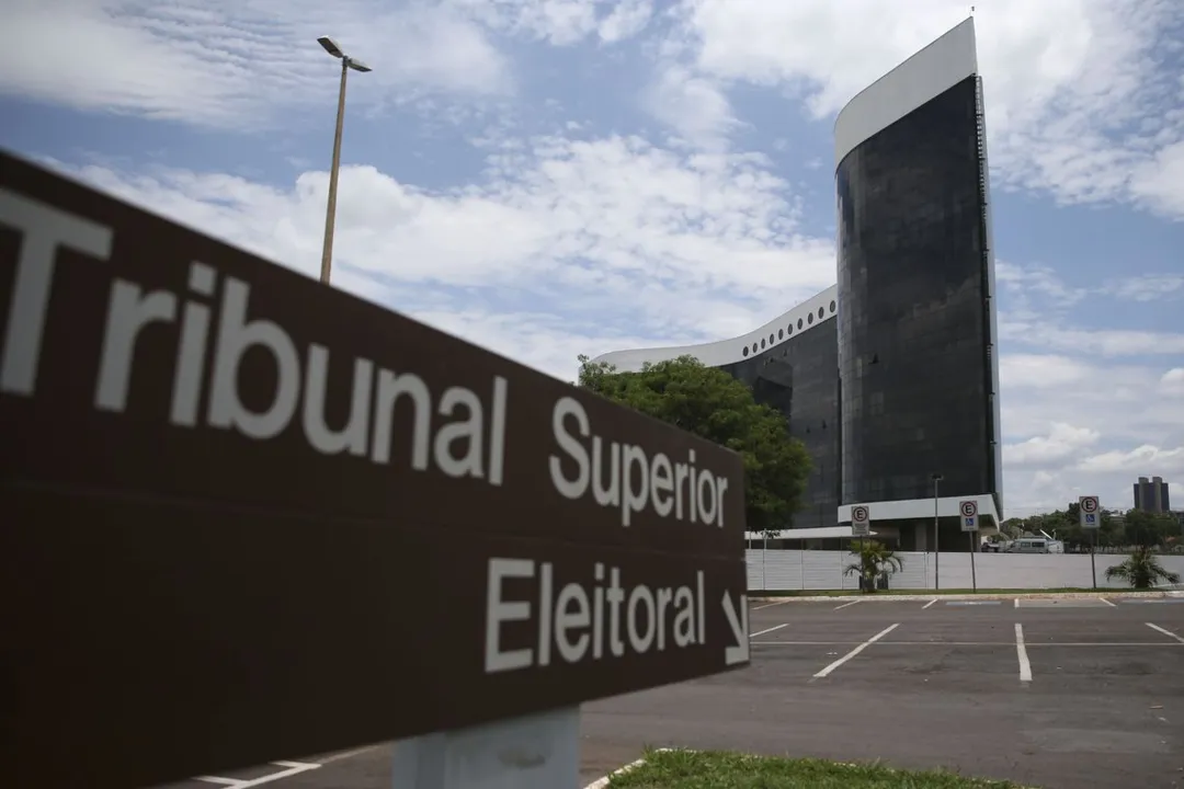 Imagem ilustrativa da imagem Polícia Federal descobre que hackers acessaram dados de 2020 do TSE