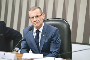 Imagem ilustrativa da imagem PCdoB também quer Contarato