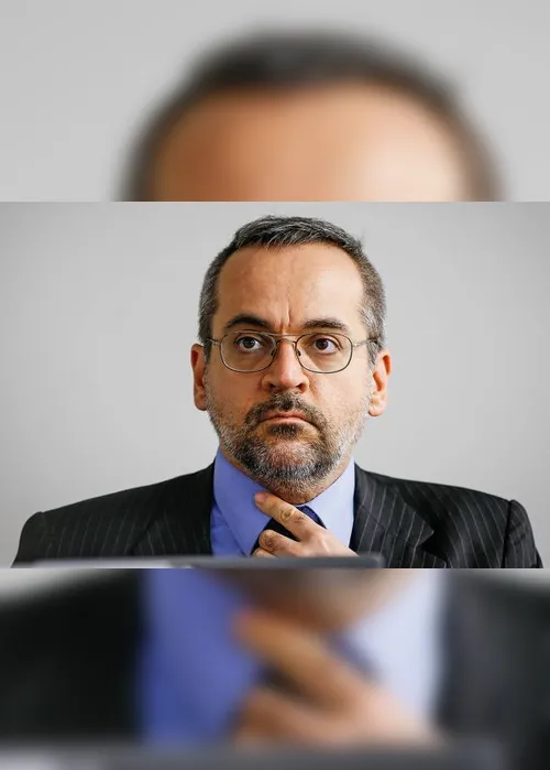 Imagem ilustrativa da imagem Parlamentares pedem impeachment do ministro da Educação por erros no Enem