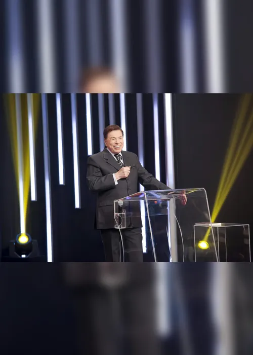 Imagem ilustrativa da imagem Silvio Santos recebe alta de hospital em São Paulo