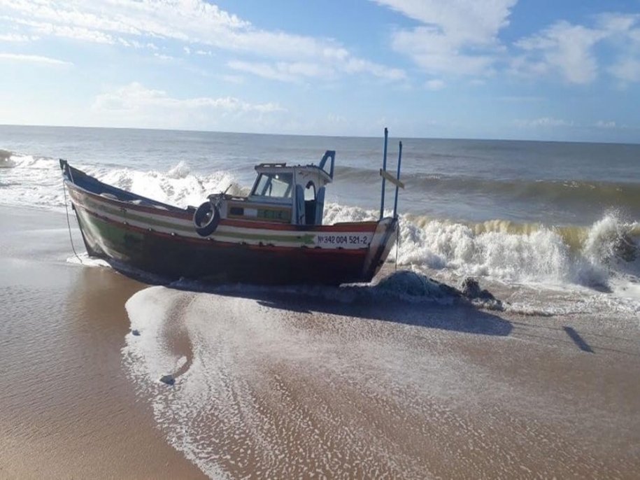 Barco que família utilizou para fazer a mudança (Foto: Acervo pessoal)