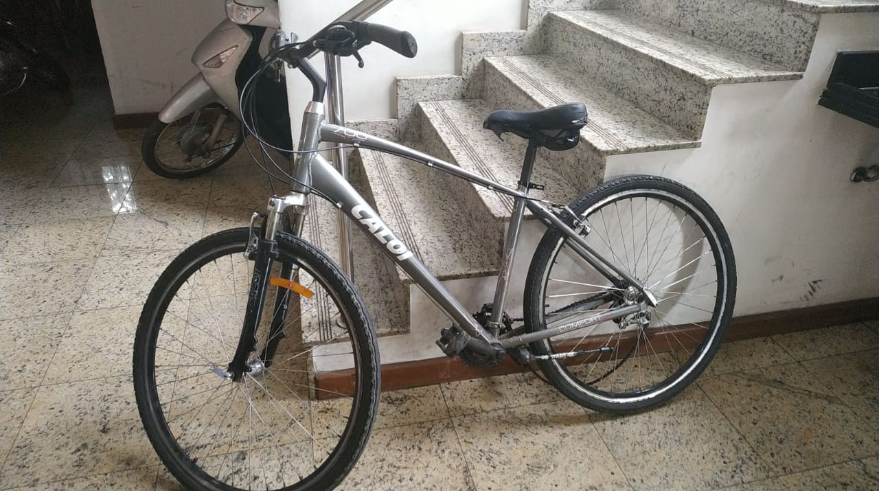 Suspeito estava de bicicleta pelo bairro (Foto: Kananda Natielly)