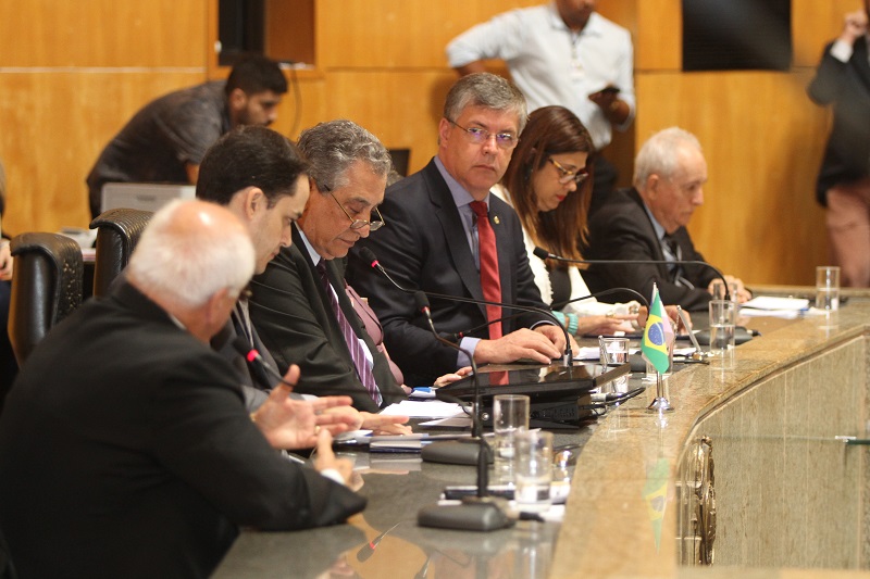 Comissão de Defesa da Cidadania da Assembleia Legislativa se reuniu para tratar sobre o surto infeccioso (Foto: Antonio Moreira/ AT/ 16/04/2019)