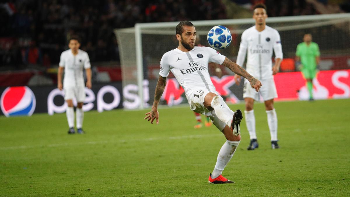 Daniel Alves falou sobre as atitudes de Neymar (Foto: PSG/Divulgação)