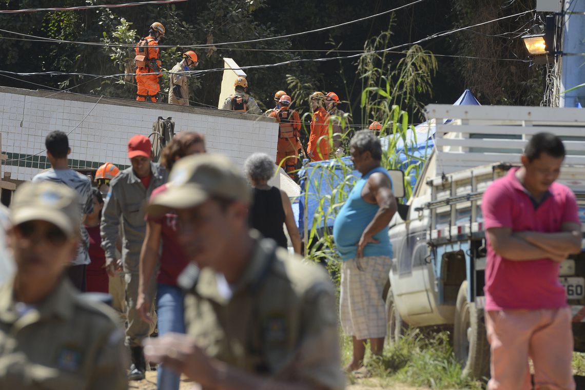 Oito pessoas ficaram feridas no acidente, das quais quatro continuam internadas. (Foto: Tânia Rêgo/ Agência Brasil)