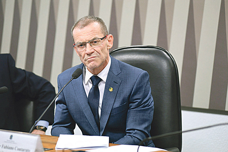 Fabiano Contarato critica os “privilégios absurdos” que existem no Senado (Foto: Agência Senado)