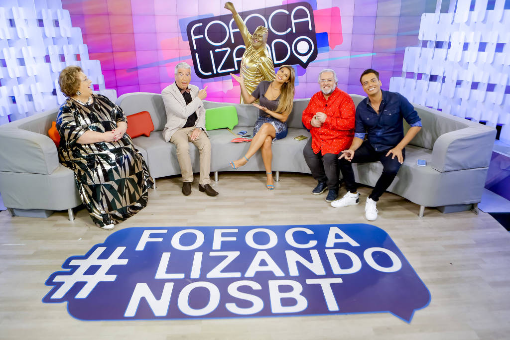 (Fofocalizando comemora aniversário de 2 anos no SBT com Lívia Andrade, Décio Piccinini, Léo Dias, Mamma Bruschetta, Leão Lobo, Gabriel Cartolano e convidados especiais - Foto: Gabriel Cardoso/SBT)