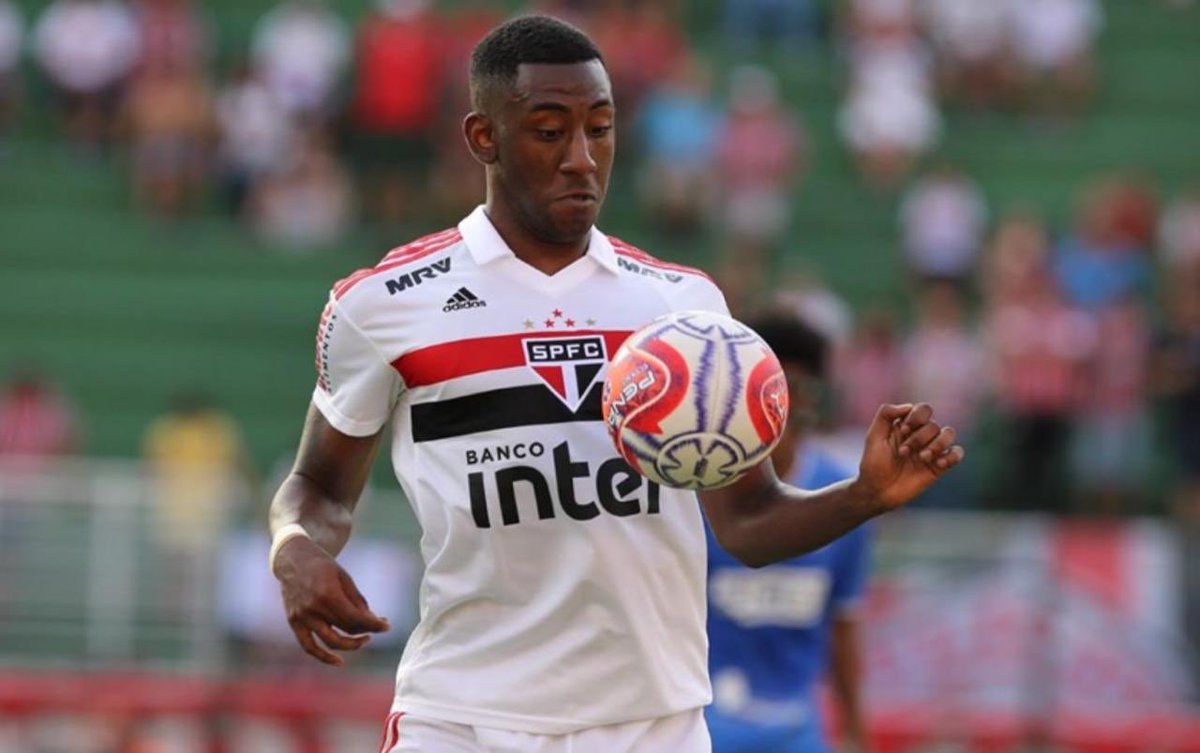 Caso seja comprovado o doping para a substância, o atacante poderá ter também o seu contrato suspenso com o São Paulo. (Foto: Reprodução/Twitter/@glalo19)