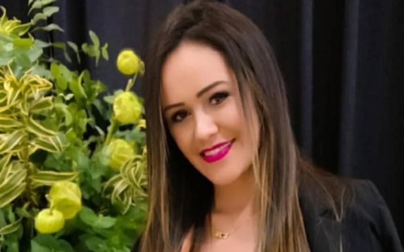 Lucimara foi morta com 14 facadas e o suspeito de cometer o crime é seu namorado (Foto: Reprodução/Facebook)