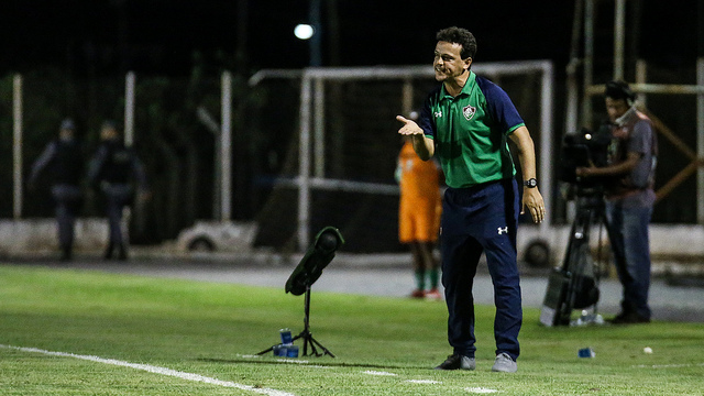 Fernando Diniz reconheceu a atuação ruim do Fluminense (Foto: Lucas Merçon/Fluminense)