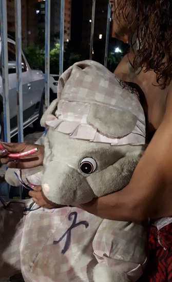 Jovem, de 30 anos, tem casa em um bairro de Vitória, mas há 12 anos vive nas ruas (Foto: Leone Oliveira)