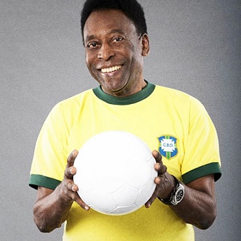 Pelé participou da ação ao publicar uma imagem toda preta em seu perfil no Instagram, seguindo as instruções dos organizadores do movimento #BlackOutTuesday. (Foto: Reprodução/Instagram @pele)