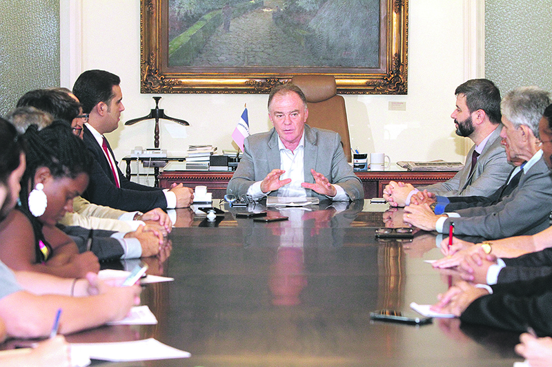 O Governador Renato Casagrande apresentou à Assembleia cinco projetos para melhorar a área da saúde. (Foto: Beto Morais/at)